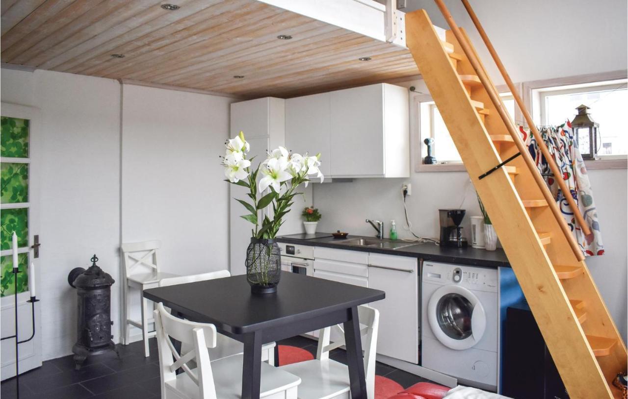 Awesome Home In Vimmerby With Wifi エクステリア 写真